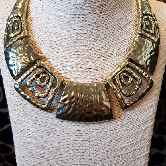 Antique Gold Coloured Necklace (2 for $20) - Picture 2 of 3